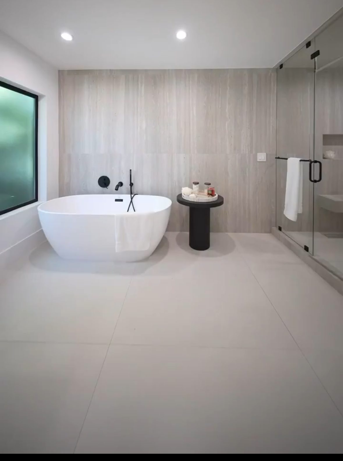 Primary bath with freestanding tub